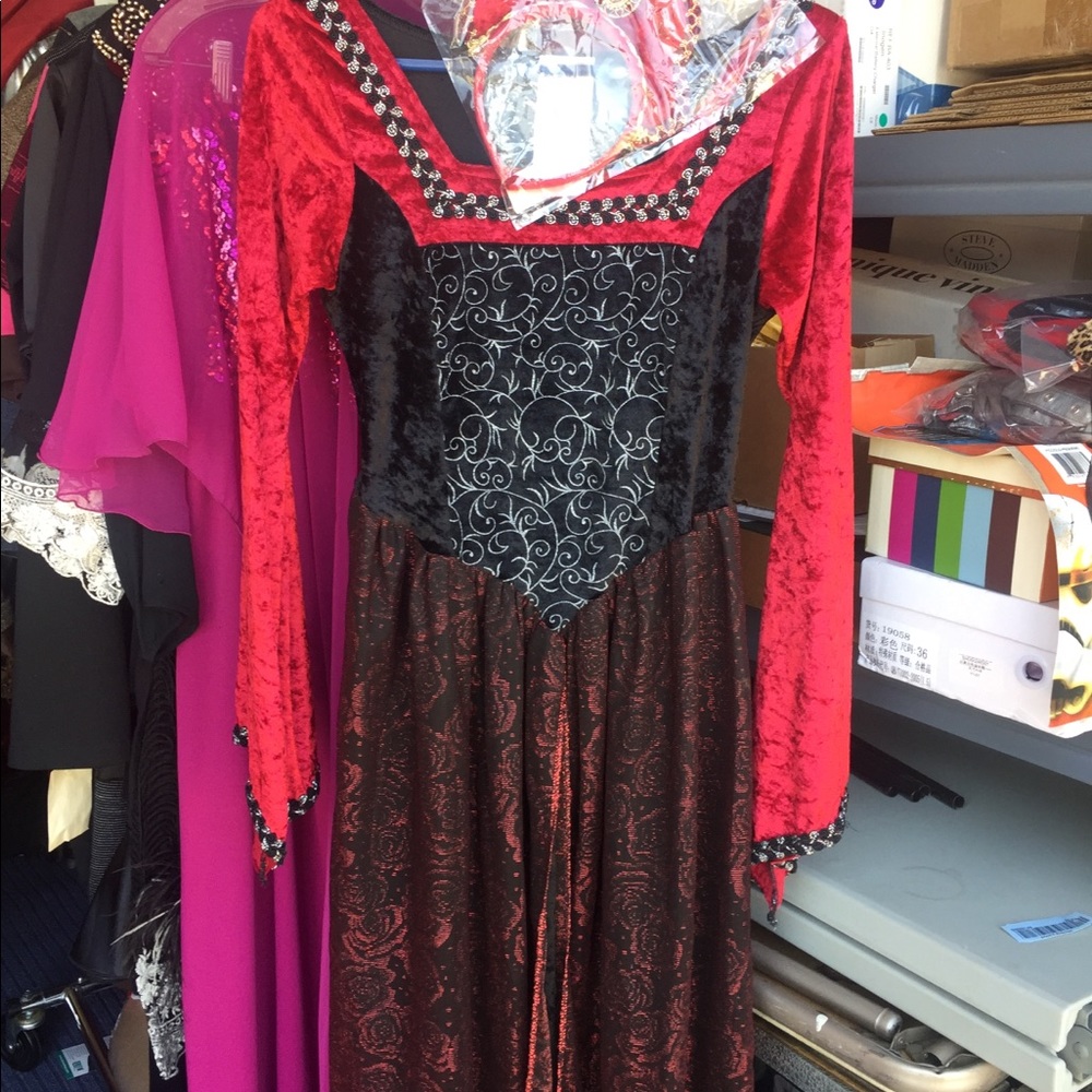 Princess costume and head peace Halloween